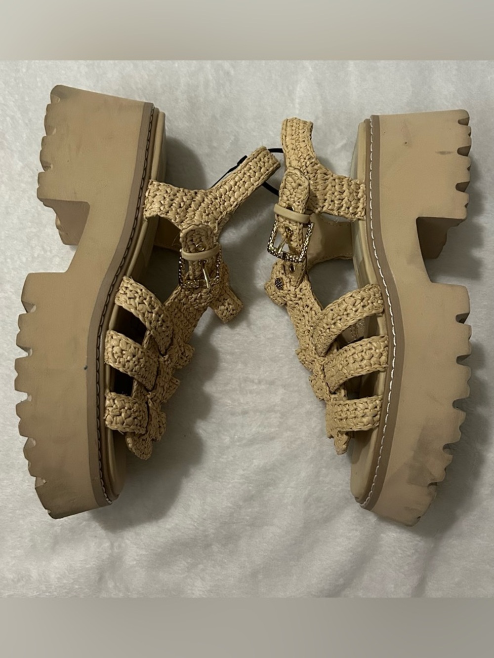 Dolce Vita women’s 7.5 Tan Latrice Strappy Chunky Sandal - Picture 5 of 9